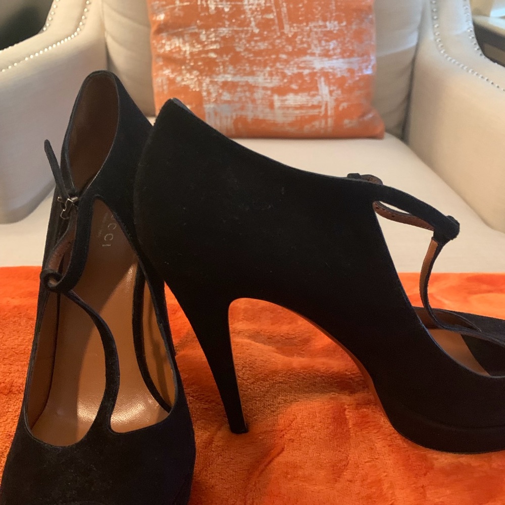Shoes - Picture 5 of 5